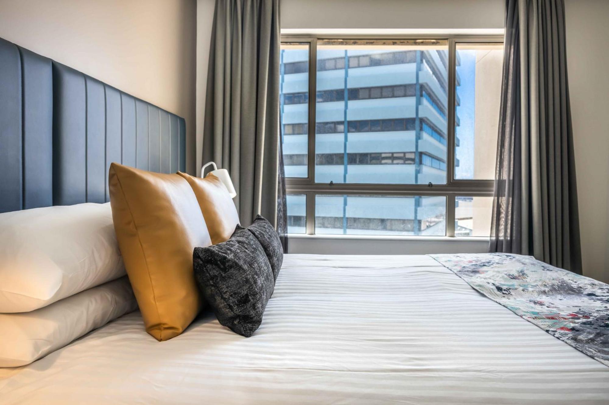Located 1-bed With Gym, Sauna And Pool Apartment Sydney